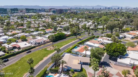 View/Area - 2531 E Marshall Ave, Phoenix, AZ 85016 photo 9 of 10