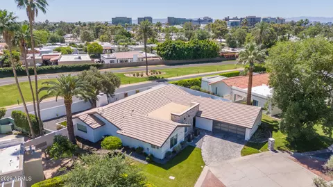 View/Area - 2531 E Marshall Ave, Phoenix, AZ 85016 photo 2 of 10