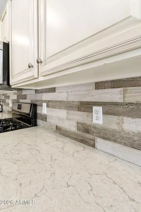 Kitchen - 1675 E Olive Ave, Gilbert, AZ 85234 photo 5 of 6