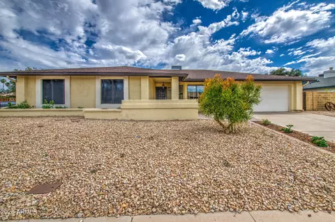 5115 W Mercer Ln, Glendale, AZ 85304