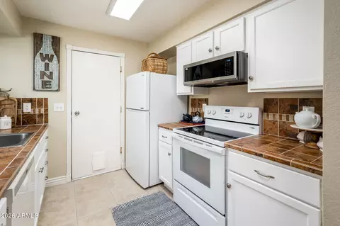 Kitchen - 3134 E Mckellips Rd #149, Mesa, AZ 85213 photo 2 of 3