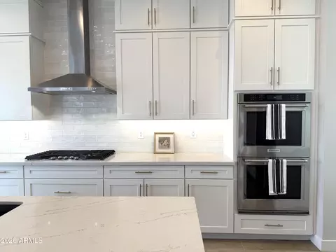 Kitchen - 9607 E Solina Ave, Mesa, AZ 85212 photo 3 of 4
