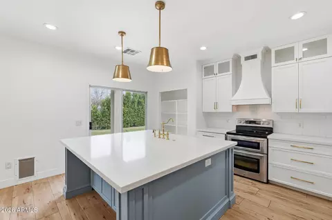 Kitchen - 2634 E Del Rio St, Gilbert, AZ 85295 photo 2 of 5