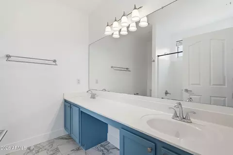 Bath - 2634 E Del Rio St, Gilbert, AZ 85295 photo 1 of 3
