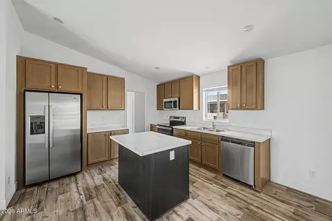 7106 N 68th Dr, Glendale, AZ 85303