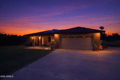 1725 N Lindsay Rd, Mesa, AZ 85213
