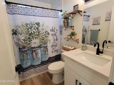 Bath - 3607 N 90th Ave, Phoenix, AZ 85037 photo 1 of 8