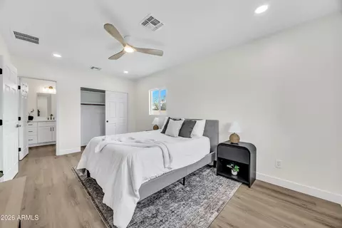 Bedroom - 4246 N 10th Pl, Phoenix, AZ 85014 photo 1 of 4