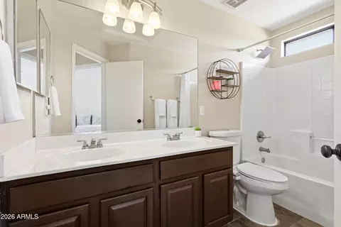 Bath - 3326 E Hononegh Dr, Phoenix, AZ 85050 photo 3 of 4