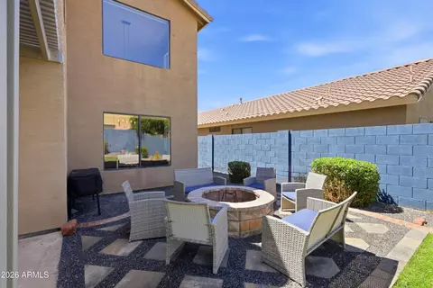 Exterior - 3326 E Hononegh Dr, Phoenix, AZ 85050 photo 4 of 6