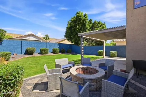 Exterior - 3326 E Hononegh Dr, Phoenix, AZ 85050 photo 5 of 6