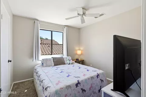 Bedroom - 3326 E Hononegh Dr, Phoenix, AZ 85050 photo 4 of 6