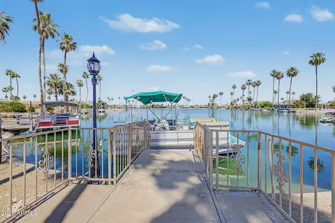 9952 W Willow Pt, Sun City, AZ 85351