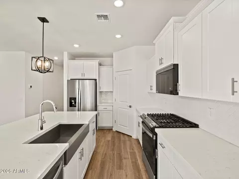 15843 W Cottontail Ln, Surprise, AZ 85387
