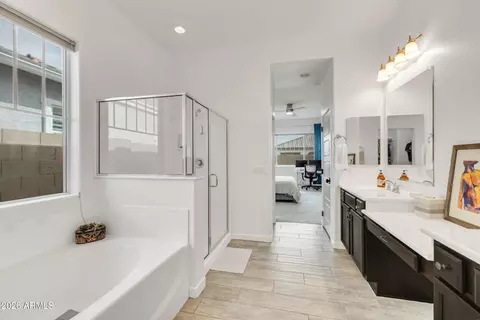 Entry Way - 10609 E Naranja Ave, Mesa, AZ 85209 photo 5 of 6