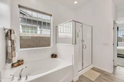 Bath - 10609 E Naranja Ave, Mesa, AZ 85209 photo 2 of 2