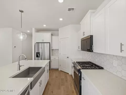 15827 W Cottontail Ln, Surprise, AZ 85387