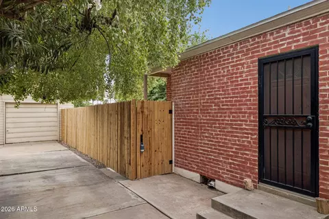 Exterior - 931 W Mackenzie Dr, Phoenix, AZ 85013 photo 5 of 9