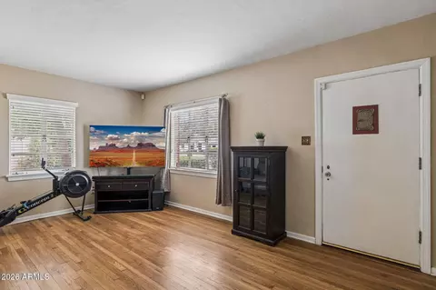 Living - 931 W Mackenzie Dr, Phoenix, AZ 85013 photo 3 of 3