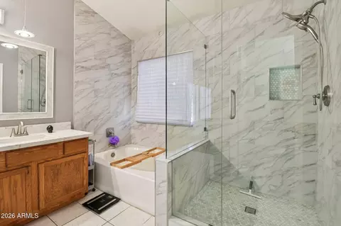 Bath - 704 E Windsor Dr, Gilbert, AZ 85296 photo 5 of 5