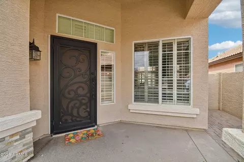 Exterior - 704 E Windsor Dr, Gilbert, AZ 85296 photo 4 of 8