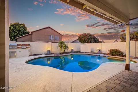 Exterior - 704 E Windsor Dr, Gilbert, AZ 85296 photo 5 of 8