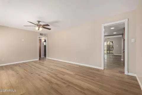Living - 9804 N 4th Ave, Phoenix, AZ 85021 photo 5 of 6