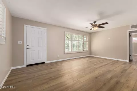 Living - 9804 N 4th Ave, Phoenix, AZ 85021 photo 6 of 6
