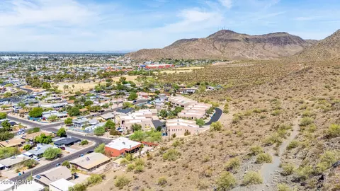 View/Area - 9804 N 4th Ave, Phoenix, AZ 85021 photo 2 of 9