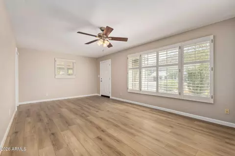 Living - 9804 N 4th Ave, Phoenix, AZ 85021 photo 4 of 6