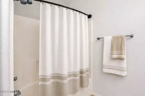Bath - 1702 E Bell Rd #177, Phoenix, AZ 85022 photo 3 of 4