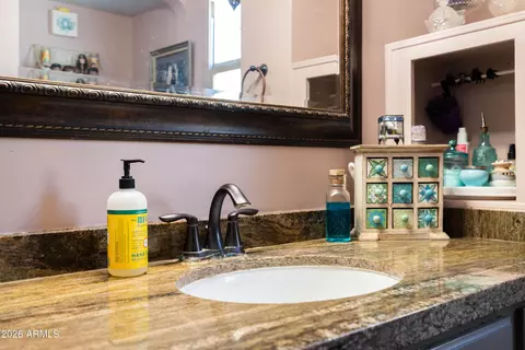 Bath - 1329 E Hubbell St, Phoenix, AZ 85006 photo 2 of 3