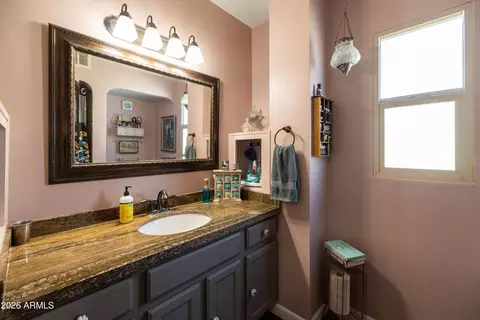 Bath - 1329 E Hubbell St, Phoenix, AZ 85006 photo 1 of 3