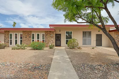 9908 W Royal Oak Rd, Sun City, AZ 85351