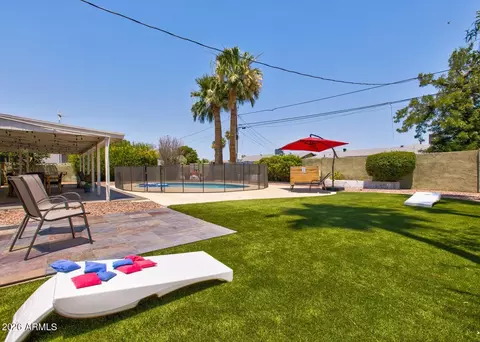 Exterior - 2810 E Cholla St, Phoenix, AZ 85028 photo 5 of 9