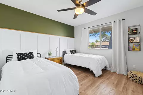 Bedroom - 2810 E Cholla St, Phoenix, AZ 85028 photo 2 of 4