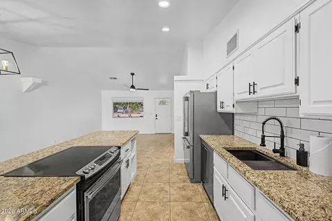 Kitchen - 9831 E Butte St, Mesa, AZ 85207 photo 2 of 3