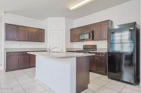 Kitchen - 29933 W Whitton Ave, Buckeye, AZ 85396 photo 2 of 4