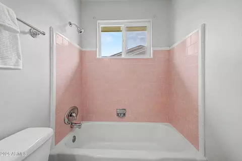 Bath - 3409 E Indianola Ave, Phoenix, AZ 85018 photo 3 of 3
