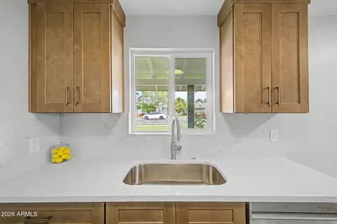 Kitchen - 3409 E Indianola Ave, Phoenix, AZ 85018 photo 4 of 6