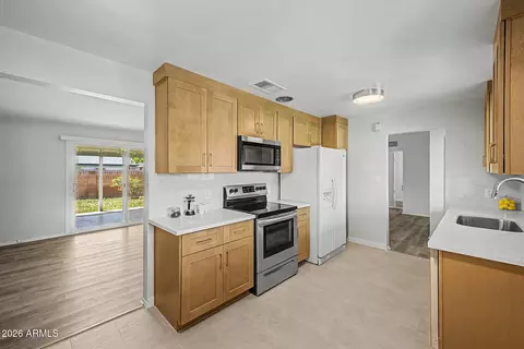 Kitchen - 3409 E Indianola Ave, Phoenix, AZ 85018 photo 1 of 6
