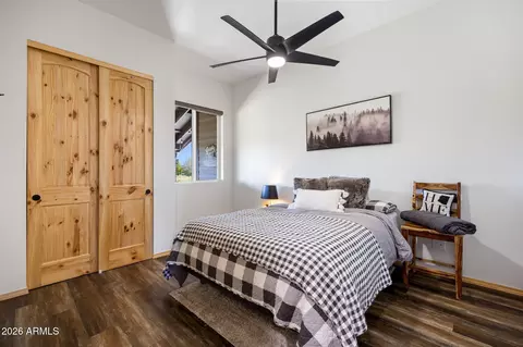 Bedroom - 2258 Big Bear Cir, Overgaard, AZ 85933 photo 3 of 4