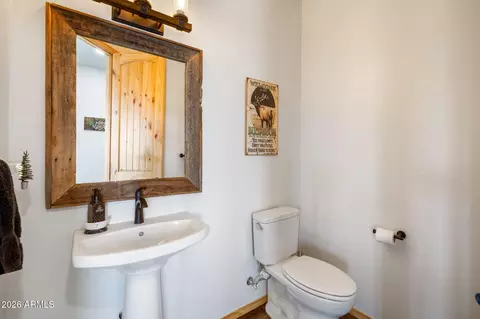 Bath - 2258 Big Bear Cir, Overgaard, AZ 85933 photo 1 of 6