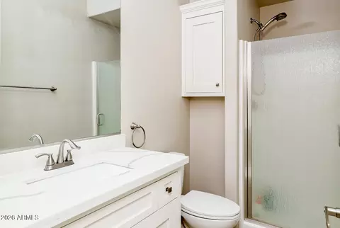 Bath - 5011 E Hazel Dr #3, Phoenix, AZ 85044 photo 3 of 3