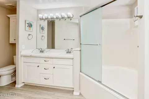 Bath - 5011 E Hazel Dr #3, Phoenix, AZ 85044 photo 2 of 3
