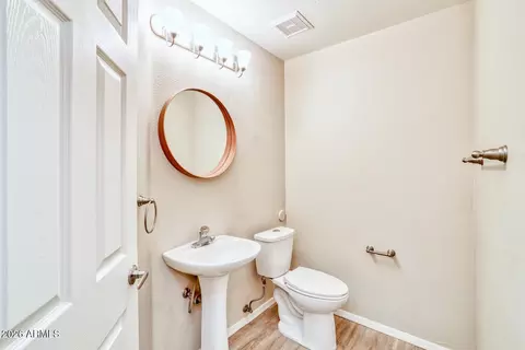 Bath - 5011 E Hazel Dr #3, Phoenix, AZ 85044 photo 1 of 3