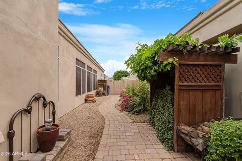 2107 E Beautiful Ln, Phoenix, AZ 85042 photo 32