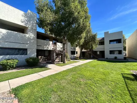 3301 Earll Dr #219, Phoenix, AZ 85018 photo 3