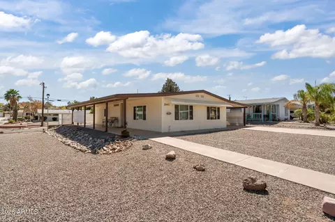 2045 W Smoketree Dr, Wickenburg, AZ 85390