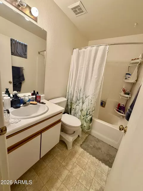 Bath - 2111 E Williams Dr, Phoenix, AZ 85024 photo 2 of 2